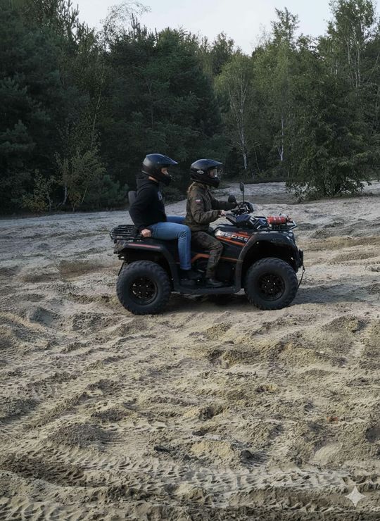 Na czterech kołach przez las: Strzelcy z JS 1002 zaliczyli szkolenie na quadach
