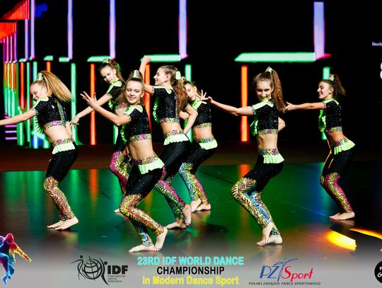 29 zawodniczek Akademii Tańca Sportowego Aster walczyło o tytuły Mistrzostw Świata International Dance Federation (IDF) – World Dance Championships
