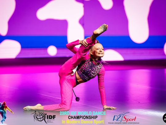 29 zawodniczek Akademii Tańca Sportowego Aster walczyło o tytuły Mistrzostw Świata International Dance Federation (IDF) – World Dance Championships