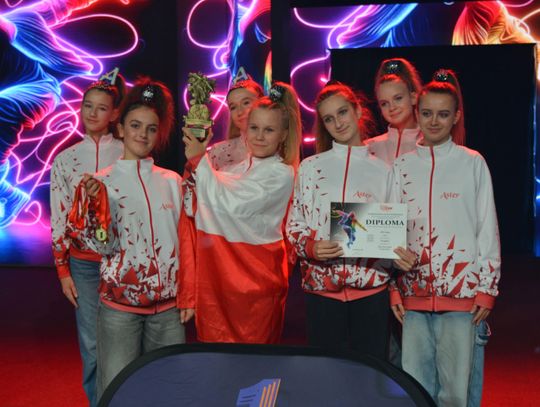 29 zawodniczek Akademii Tańca Sportowego Aster walczyło o tytuły Mistrzostw Świata International Dance Federation (IDF) – World Dance Championships