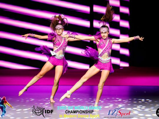 29 zawodniczek Akademii Tańca Sportowego Aster walczyło o tytuły Mistrzostw Świata International Dance Federation (IDF) – World Dance Championships