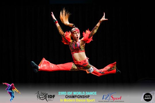 29 zawodniczek Akademii Tańca Sportowego Aster walczyło o tytuły Mistrzostw Świata International Dance Federation (IDF) – World Dance Championships