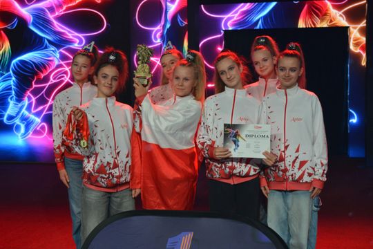 29 zawodniczek Akademii Tańca Sportowego Aster walczyło o tytuły Mistrzostw Świata International Dance Federation (IDF) – World Dance Championships