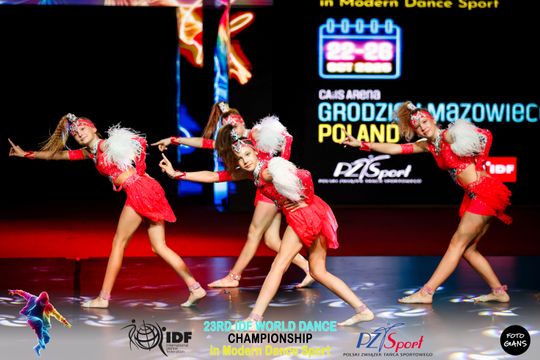 29 zawodniczek Akademii Tańca Sportowego Aster walczyło o tytuły Mistrzostw Świata International Dance Federation (IDF) – World Dance Championships