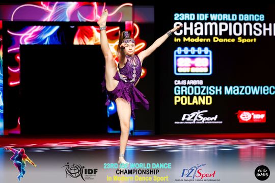 29 zawodniczek Akademii Tańca Sportowego Aster walczyło o tytuły Mistrzostw Świata International Dance Federation (IDF) – World Dance Championships