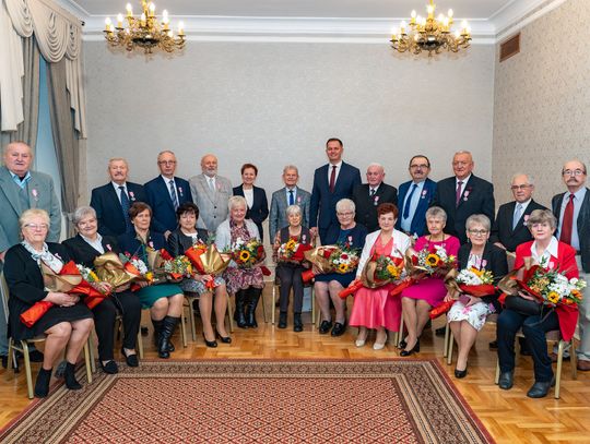 Tomaszów Mazowiecki: 22 pary świętowały złote, platynowe i diamentowe gody