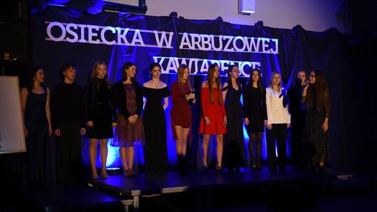 Osiecka w „Arbuzowej Kawiarni”. Nastrojowy wieczór w II LO przed Świętem Patrona Osiecka w „Arbuzowej Kawiarni”. Nastrojowy wieczór w II LO przed Świętem Patrona