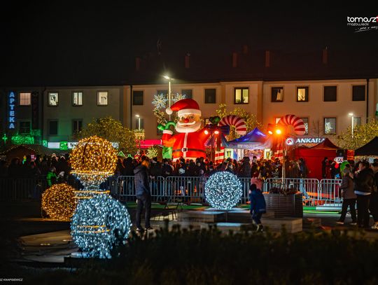Odlotowe Miejskie Mikołajki i Świąteczny Jarmark rozświetliły Plac Kościuszki
