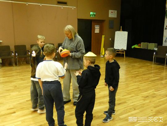 Ferie zimowe w Tomaszowie. Lód, biblioteka i „Tkacz” – pierwszy tydzień pełen atrakcji