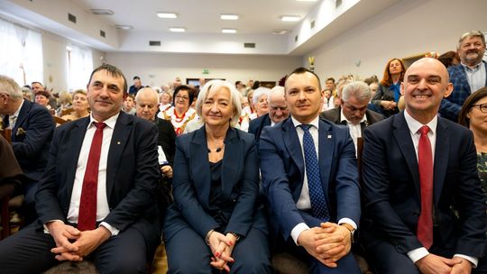 Tradycja, kolory i wspólnota. XX Powiatowy Konkurs Palm i Pisanek w Będkowie za nami