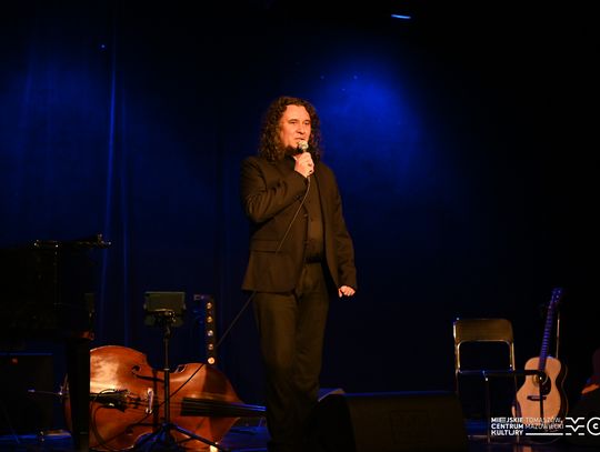 XIX Tomaszowskie Teatralia rozpoczęte. Nastrojowy wieczór pełen muzyki i poezji