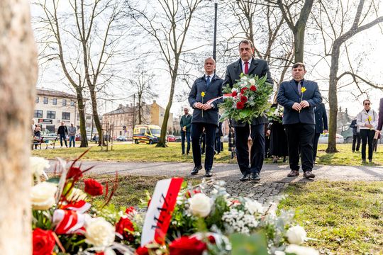 Uczcili pamięć bohaterów. Tomaszów Mazowiecki oddał hołd Polakom ratującym Żydów