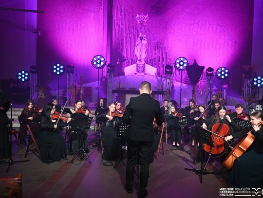 Muzyka, która zatrzymuje czas. Wyjątkowy koncert pasyjny w Tomaszowie Mazowieckim