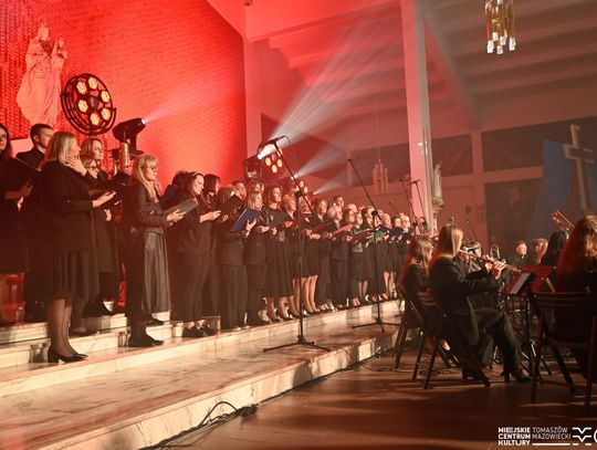Muzyka, która zatrzymuje czas. Wyjątkowy koncert pasyjny w Tomaszowie Mazowieckim