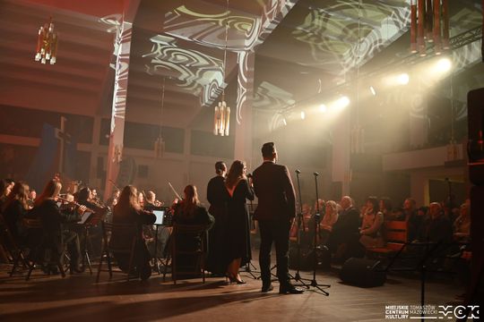 Muzyka, która zatrzymuje czas. Wyjątkowy koncert pasyjny w Tomaszowie Mazowieckim