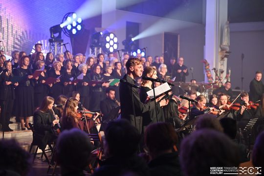 Muzyka, która zatrzymuje czas. Wyjątkowy koncert pasyjny w Tomaszowie Mazowieckim