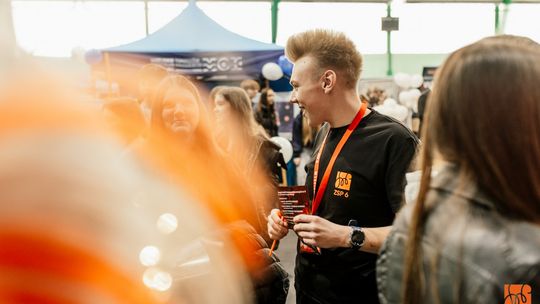 ZSP nr 6 triumfuje na VIII Tomaszowskich Targach Pracy i Edukacji