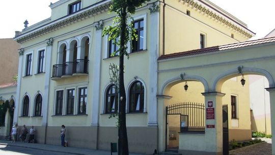 Urząd Gminy - Kamienica Szepsa