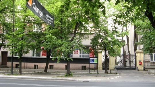 Szkoły