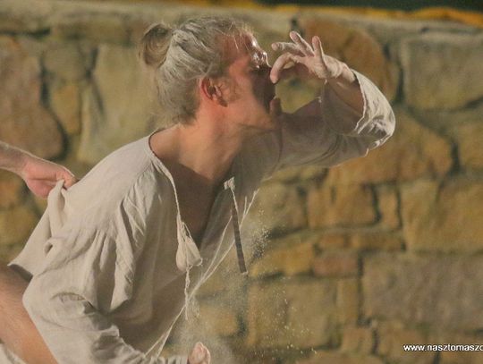 Ogień na zamku w Inowłodzu Ogień na zamku w Inowłodzu