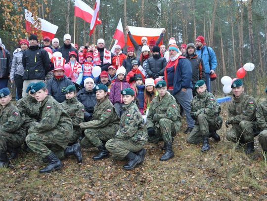 Uczcili Święto Niepodległości w kajaku