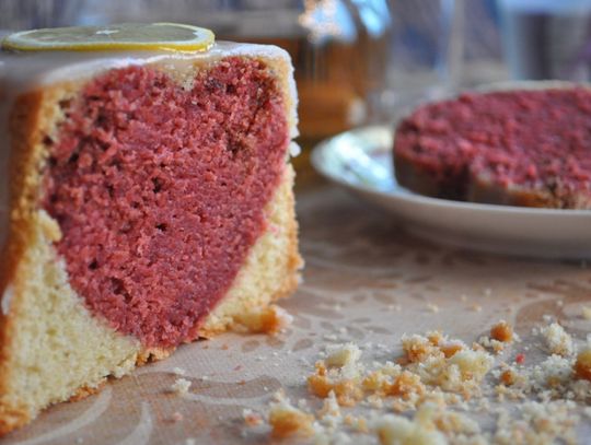 Ciasto cytrynowe z sercem Red Velvet