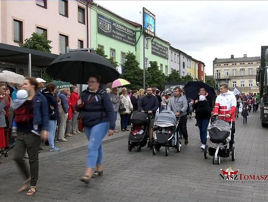 Parada uliczna na Dniach Tomaszowa 2018