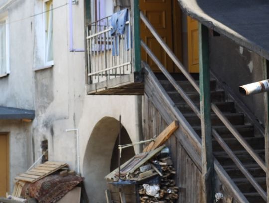 To podwórko miało całkowicie zmienić swoją funkcję. Niestety z pomysłu zrezygnowano i pasaż kulturalno artystyczny tu nie powstanie...