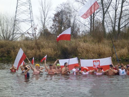 Uczcili Święto Niepodległości w kajakach