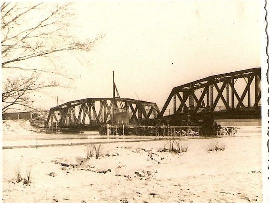 Skrzynie pełne historii