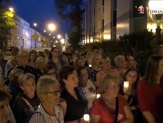 Kolejny dzień protestu w obronie niezależności polskich sądów