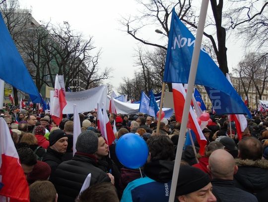 Nowocześni z Tomaszowa protestowali w Warszawie