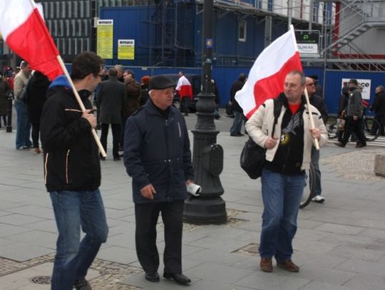 (Foto i Video) Tomaszowianie na obchodach rocznicy tragedii w Smoleńsku (Foto i Video) Tomaszowianie na obchodach rocznicy tragedii w Smoleńsku