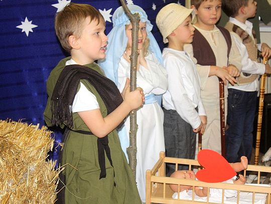 (FOTO) Dzień Babci i Dziadka w Tęczowej Akademii