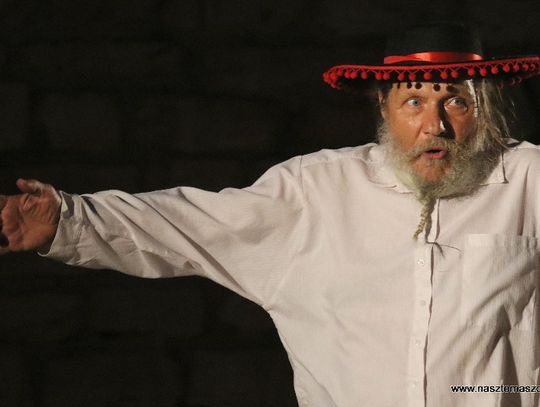 Ogień na zamku w Inowłodzu Ogień na zamku w Inowłodzu