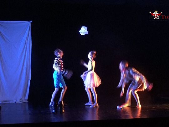 "Trzcina nigdy nie wyjdzie z człowieka" "Trzcina nigdy nie wyjdzie z człowieka"