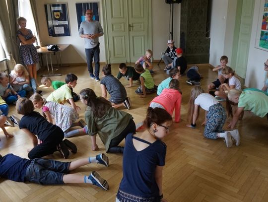 W bibliotece jak w kalejdoskopie, czyli 101 pomysłów na wakacje