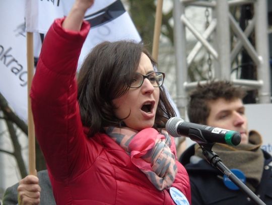 Nowocześni z Tomaszowa protestowali w Warszawie