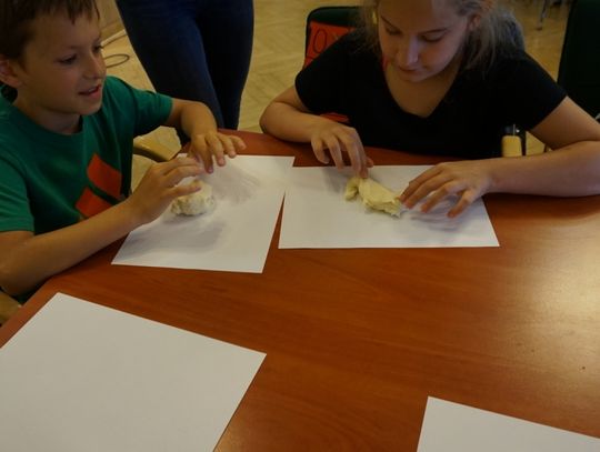 W bibliotece jak w kalejdoskopie, czyli 101 pomysłów na wakacje