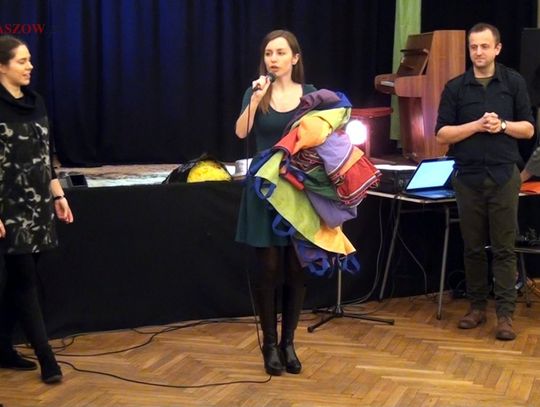 "Artystyczna laurka dla babci i dziadka" w Miejskim Centrum Kultury, filia DOK