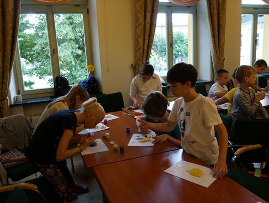 W bibliotece jak w kalejdoskopie, czyli 101 pomysłów na wakacje