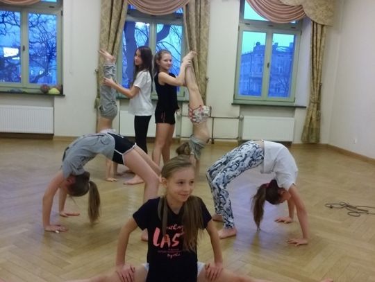 Kształtują sylwetkę i elegancję ruchu Kształtują sylwetkę i elegancję ruchu