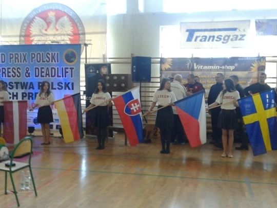 Mistrzowie Polski z tomaszowskiego Stowarzyszenia Sportów Siłowych „Cobra” Mistrzowie Polski z tomaszowskiego Stowarzyszenia Sportów Siłowych „Cobra”