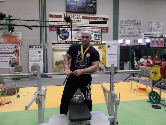 Pawelak na drugim stopniu podium