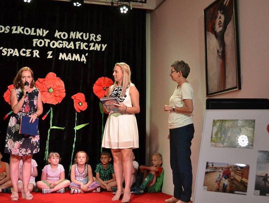 Główną nagrodę ufundowała Pani Aleksandra Kielan, właścicielka studia fotograficznego „Sercem kadrowane”.
