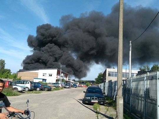 Pożar w sortowni śmieci na Piaskowej