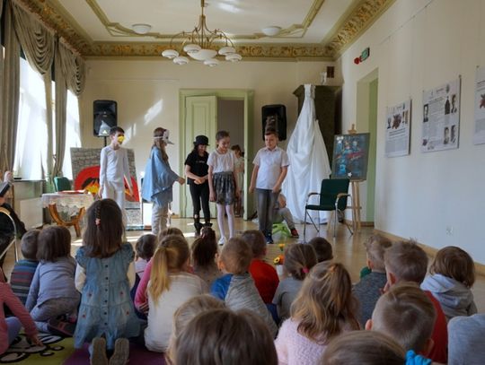 2 kwietnia obchodzimy Międzynarodowy Dzień Książki dla Dzieci. Dlaczego akurat tego dnia? 2 kwietnia obchodzimy Międzynarodowy Dzień Książki dla Dzieci. Dlaczego akurat tego dnia?