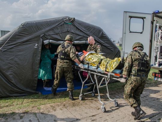 Medycy w wojskowych śmigłowcach