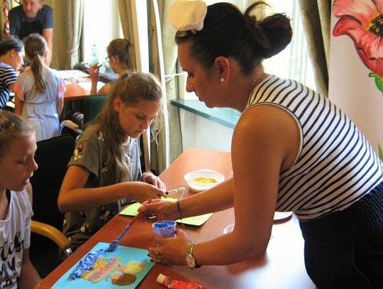 Kulturalny piątek z plastyką w tle