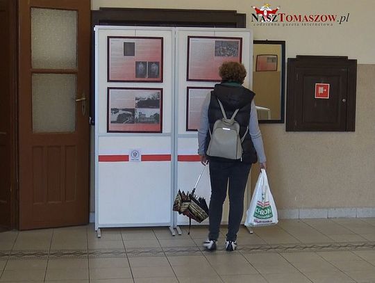 Czerwonym tramwajem do niepodległości